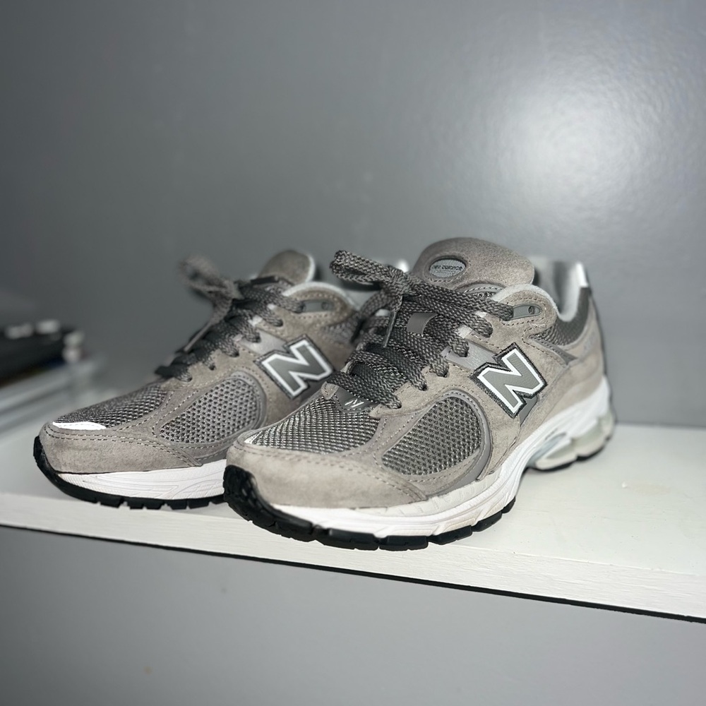 New Balance 2002R